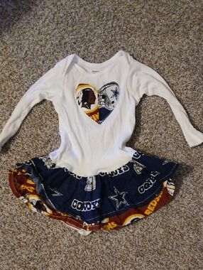 Gerber NFL Redskins & Dallas Cowboys Onesie